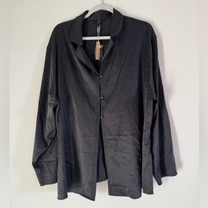 Skims Stretch Silk Pajama Top in Soot, Size 2X